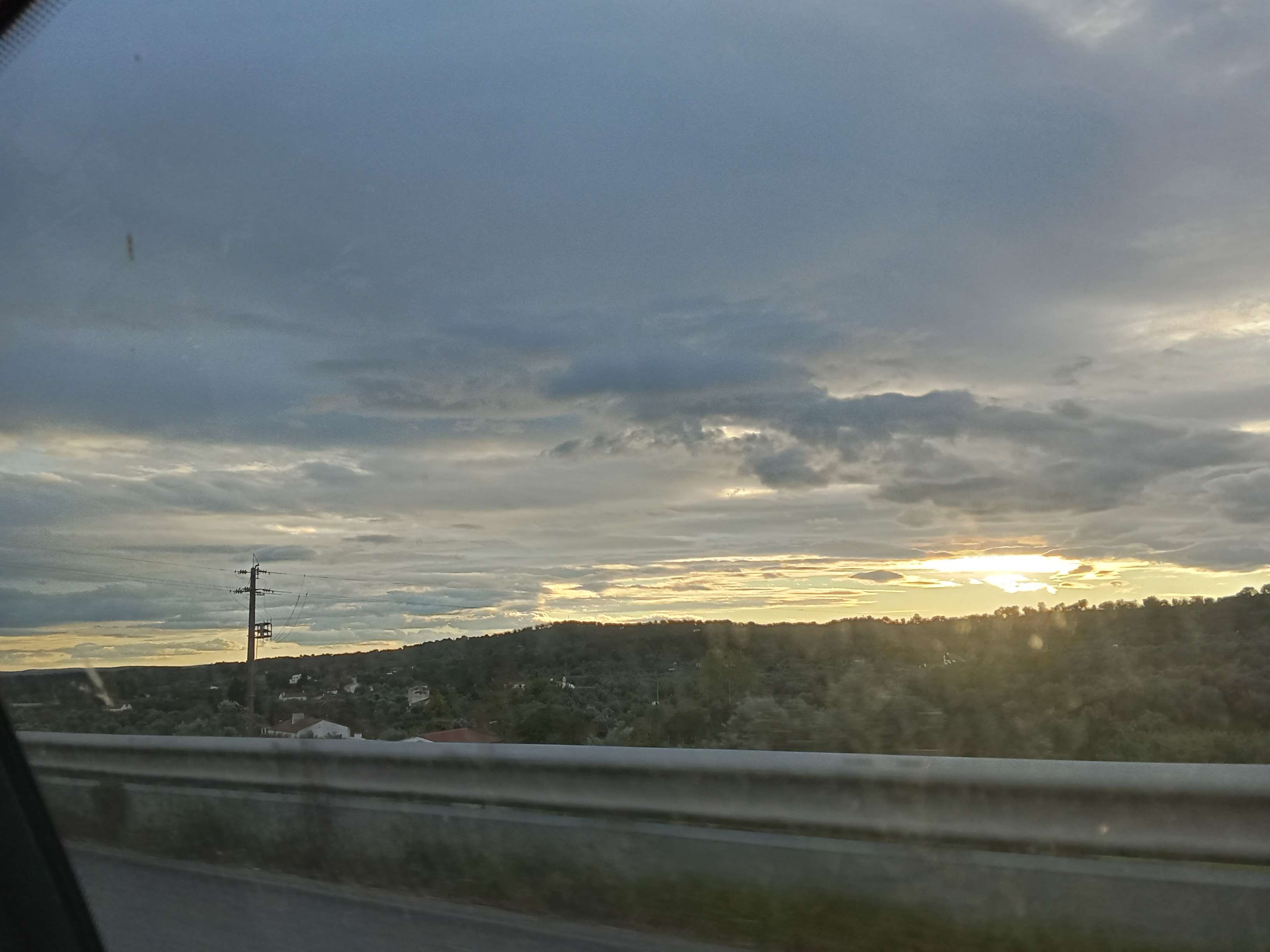 if i remember correctly, this was taken in a car drive with my pops back to my uni dorm! the sky is always so gorgeous